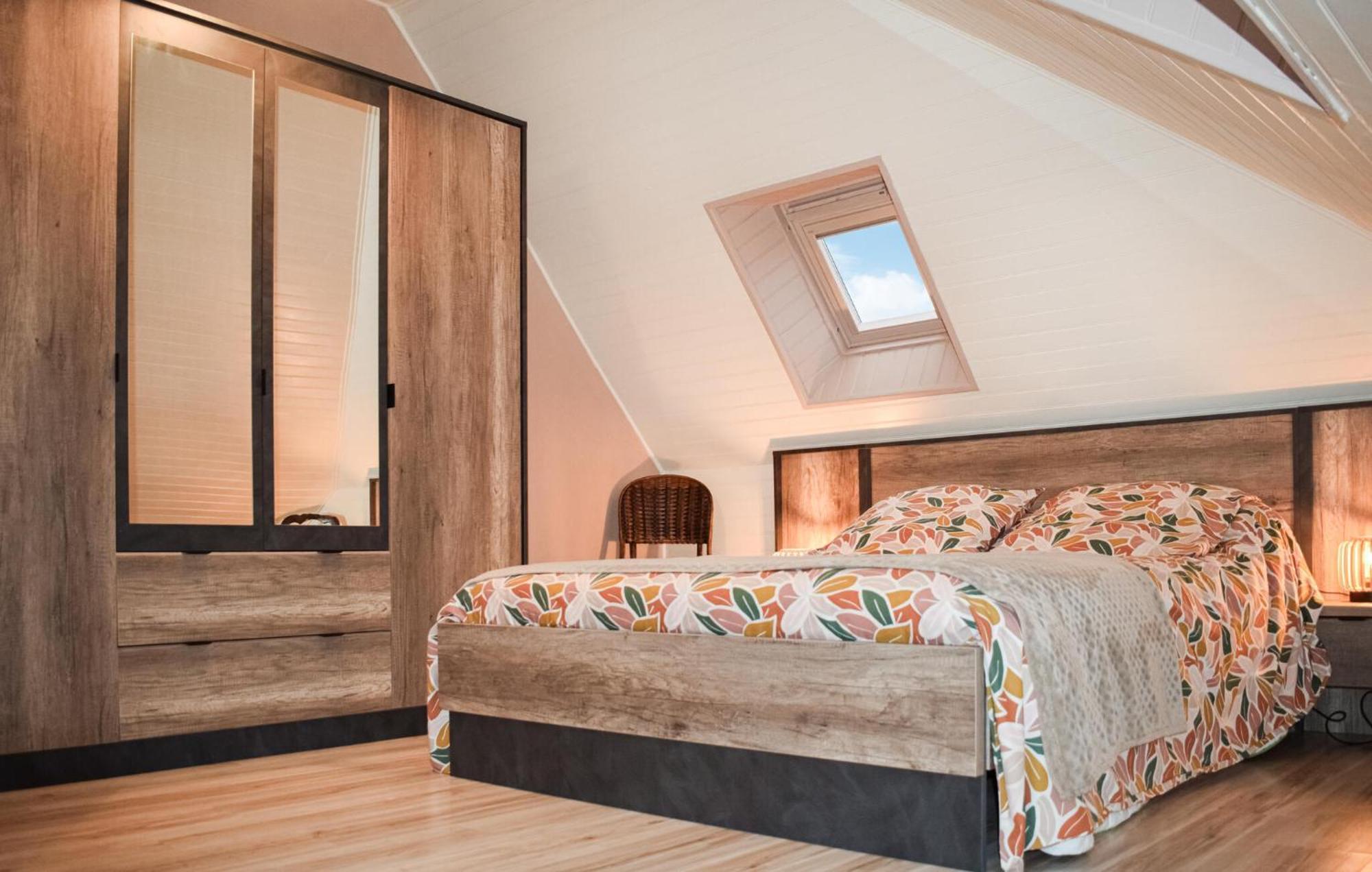 3 Bedroom Awesome Home In Lezardrieux Bagian luar foto