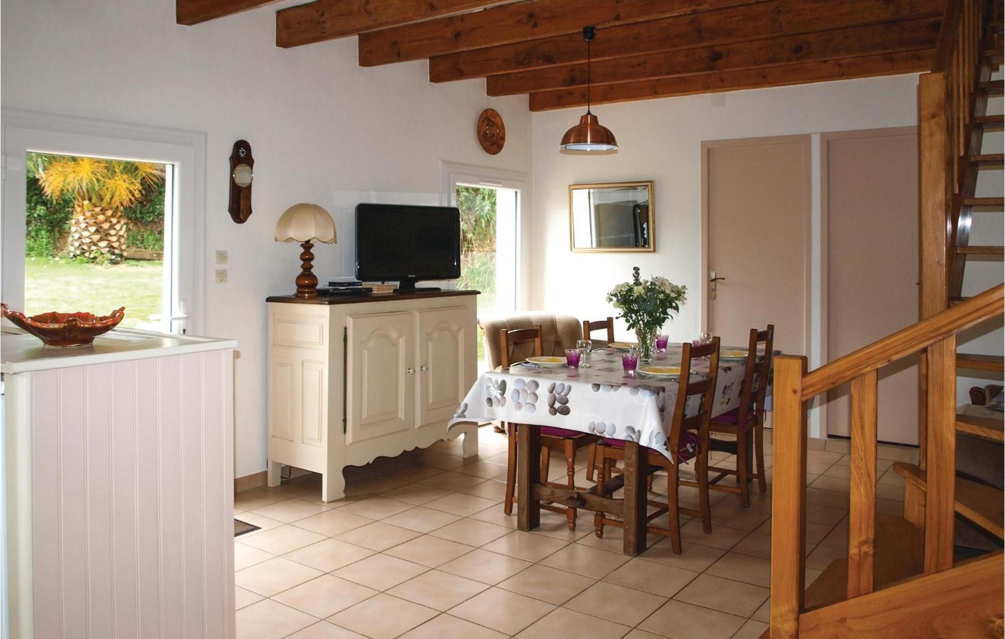 3 Bedroom Awesome Home In Lezardrieux Bagian luar foto